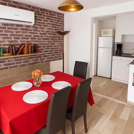 Homestay Detente Au Reve D'azur, 1 Chambre, A Pied , Piscine Partagee, Bbq Draps Inclus