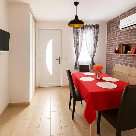 Detente Au Reve D'azur, 1 Chambre, A Pied , Piscine Partagee, Bbq Draps Inclus Homestay *