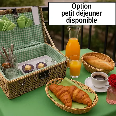 Ubytování v soukromí Detente Au Reve D'azur, 1 Chambre, A Pied , Piscine Partagee, Bbq Draps Inclus Sainte-Maxime